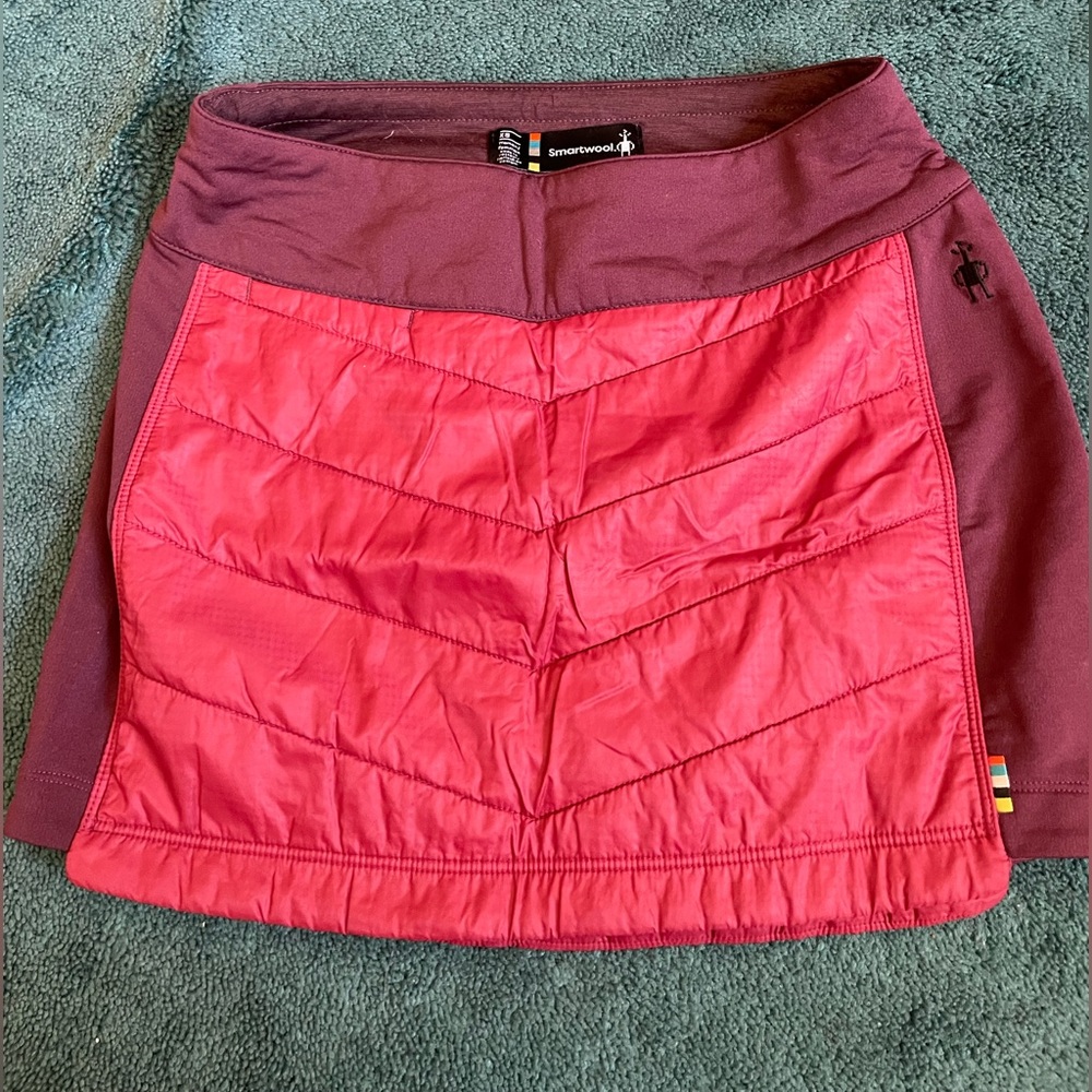 Smart wool skirt